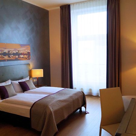 Wyndham Duisburger Hof Otel Oda fotoğraf
